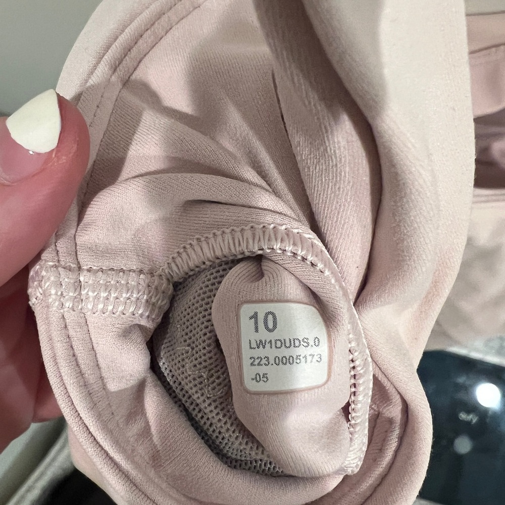 Lululemon Align Tank Size 10 Strawberry Milkshake - Picture 4 of 4